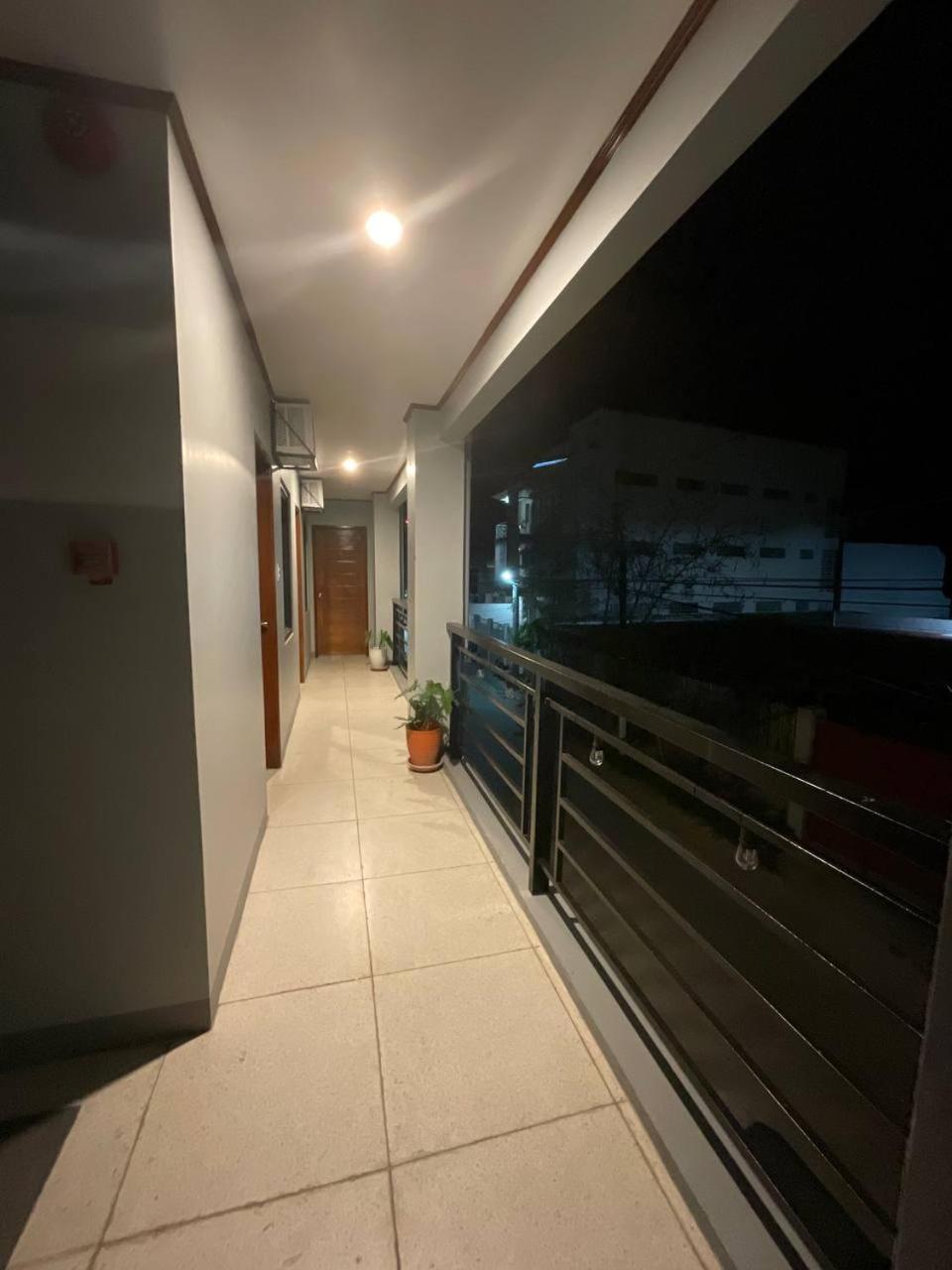 Halajo Bnb Transient Laoag Bagian luar foto