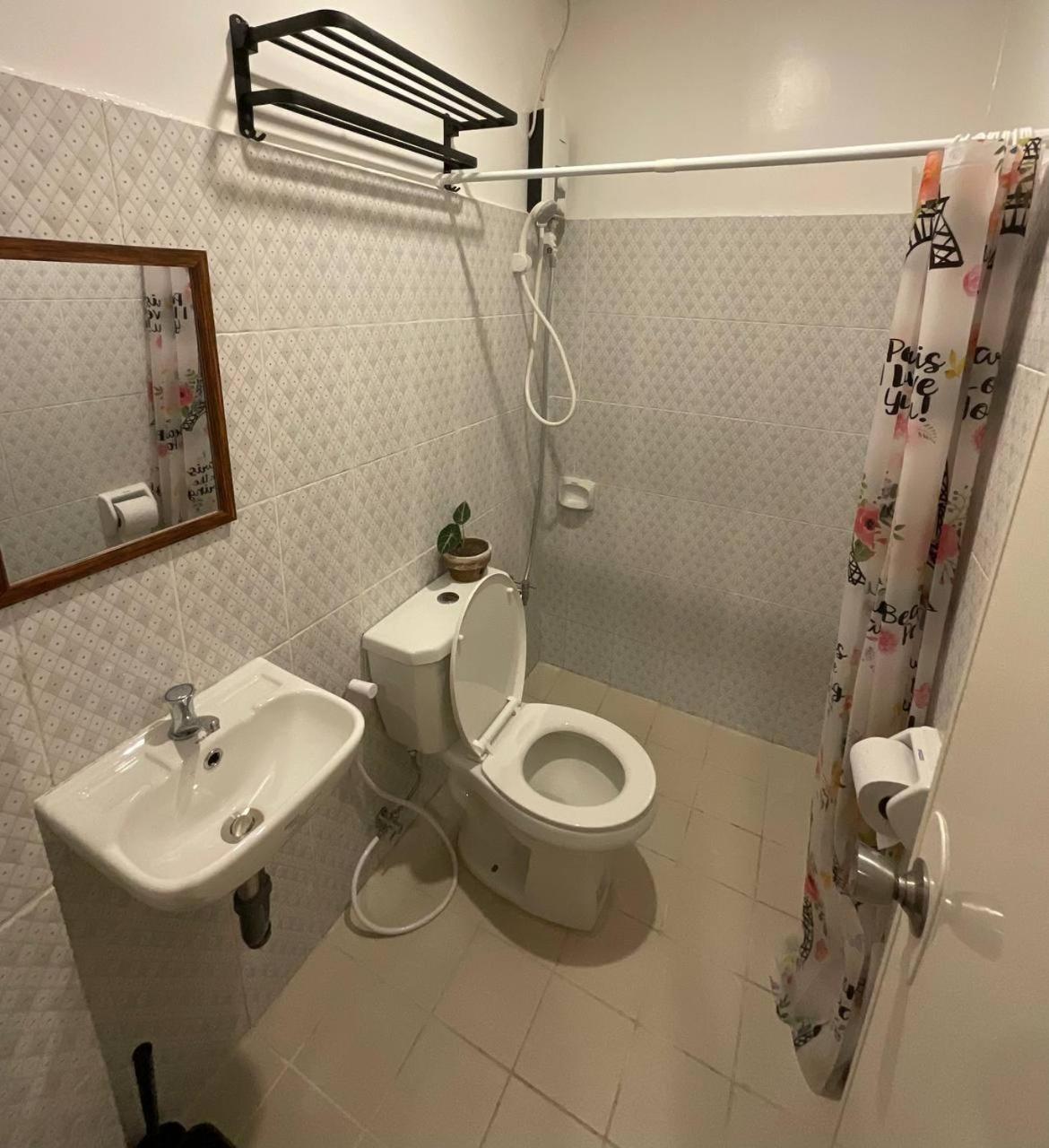 Halajo Bnb Transient Laoag Ruang foto