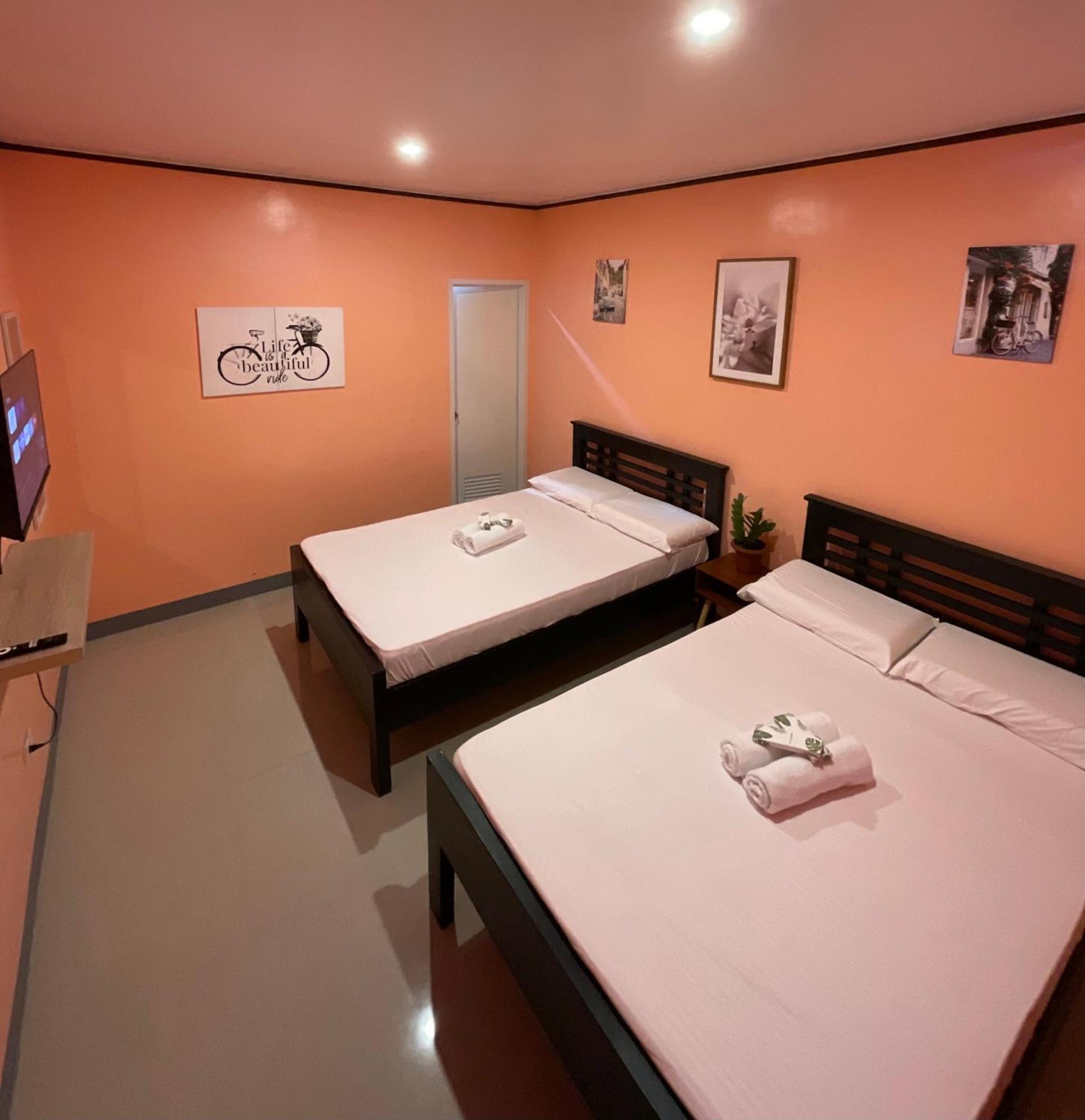 Halajo Bnb Transient Laoag Bagian luar foto